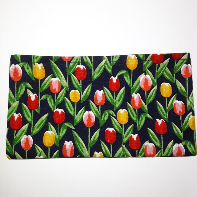 【マスクケース】プリーツ型マスク用　不織布マスク用　大人用　チューリップ柄　紺