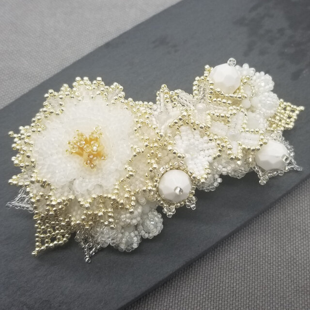 バレッタ Bouquet (ホワイトピオニー)の画像1枚目