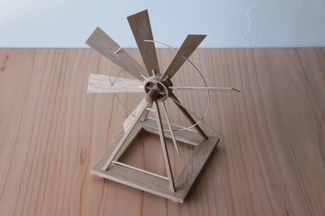 木の風車 | iichi 日々の暮らしを心地よくするハンドメイドや