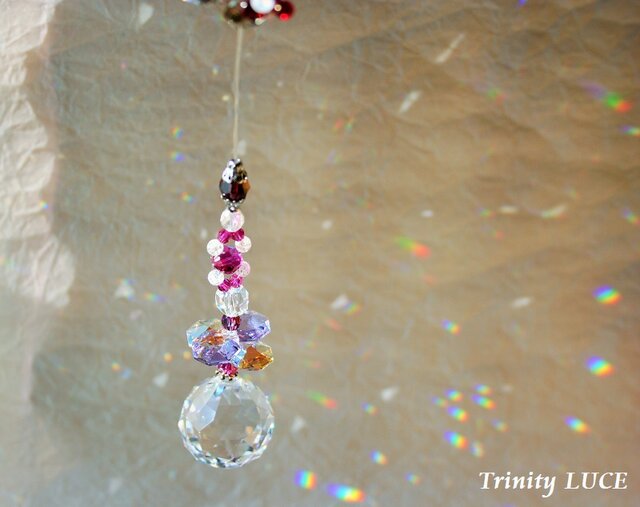 スワロフスキークリスタルと天然石のサンキャッチャー | iichi 日々の