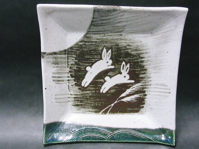 正方形陶板(うさぎ2匹)の画像1枚目