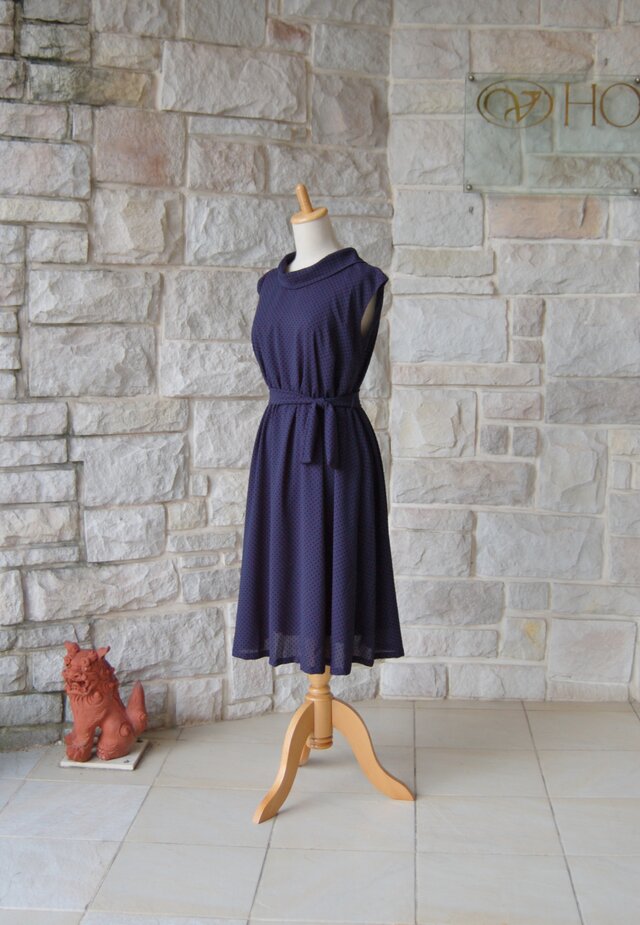 プチ ベルベット ドット クラシカル ロールカラー ネイビー ワンピース 裏地付き (Ｍ・Ｌどちらの方にも合います）