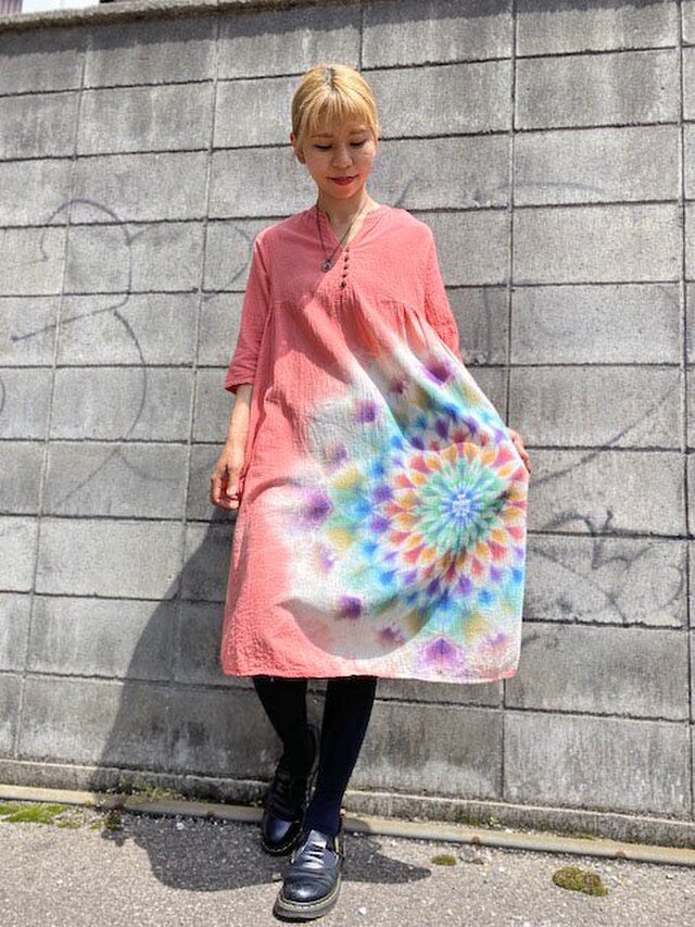 タイダイ染め　チュニック　ワンピース　優しい紅色に幻想的な大曼荼羅模様 HD13-86