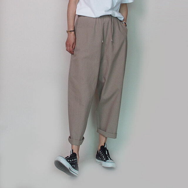 うさとのサルエルパンツ ベージュ うさとのサルエルパンツ ベージュ