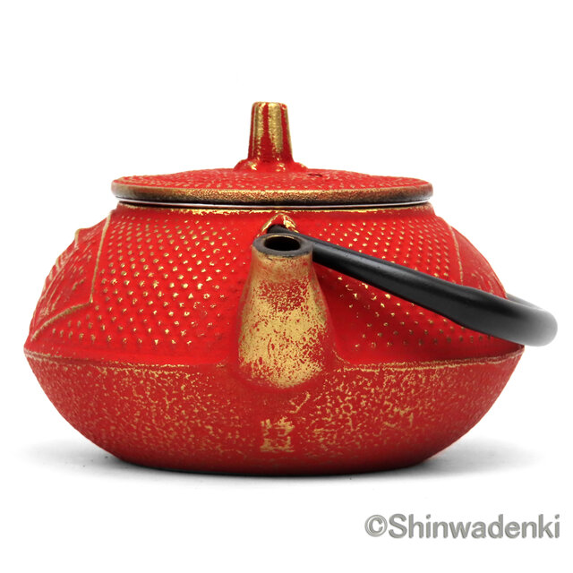 南部鉄器風 急須 鉄瓶 赤ティーポット茶器 和風　鋳鉄製 茶托付き　未使用/美品 岩鋳（IWACHU） 朝日 鉄急須 カラー 450ml 茶こし付き 藍花 南部鉄器
