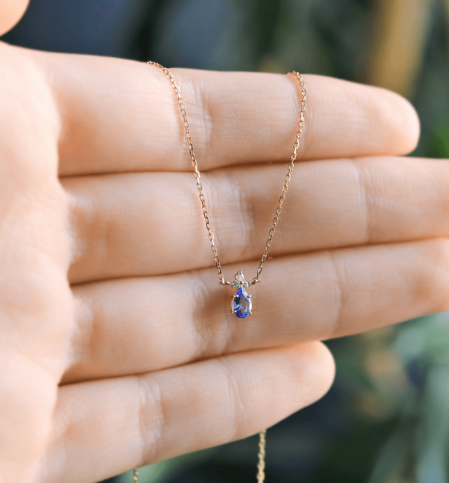 K18 タンザナイト＆ダイヤモンドのネックレス ~Ello Lilas~ 12月誕生石