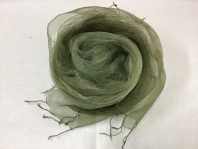 草木染め シルクストール ヨモギ グリーンの画像1枚目