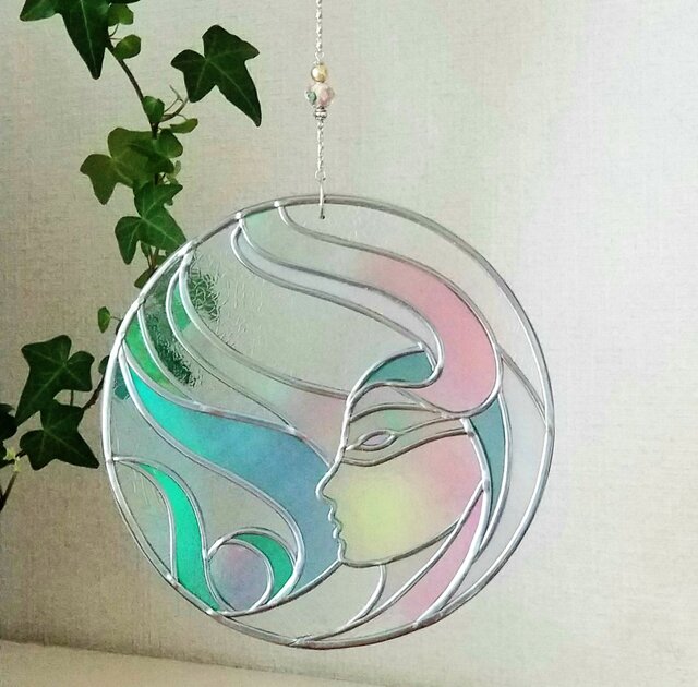 ラウンドオーナメント 光の女神 Iichi ハンドメイド クラフト作品 手仕事品の通販