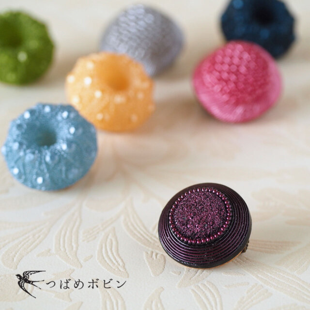 舶来ヴィンテージボタンのブローチ/帯留め◎丸B:パープル【送料無料】の画像1枚目