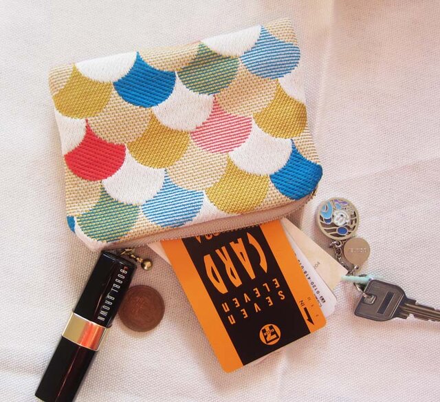 フランス生地 S 3色から 扇柄 扇形ポーチ 虹 レインボー コスメ