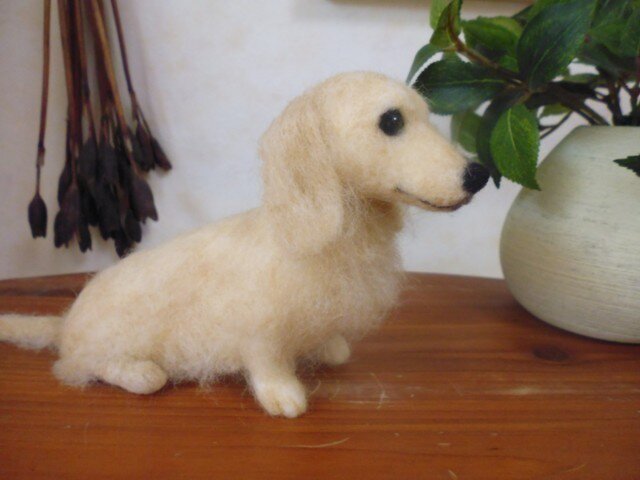 専用　羊毛フェルト　ミニチュアダックス 羊毛フェルト ミニチュアダックスフンド クリーム 犬