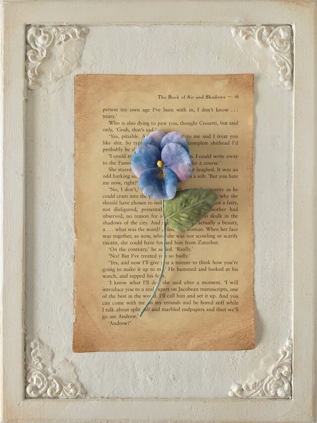 染め花のパンジーのコサージュ(ブルー)