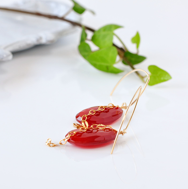 14kgf/大粒レッドオニキスxデザインチェーンフックピアス