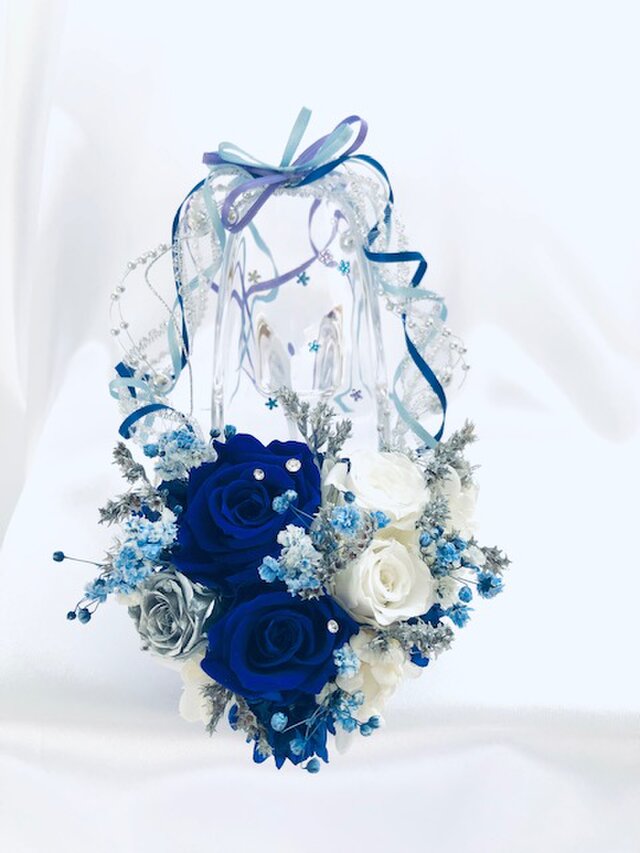 【プリザーブドフラワー／ガラスの靴シリーズ】ガラスの靴アレンジ 雪の女王/フラワーケース付き（通常サイズ）