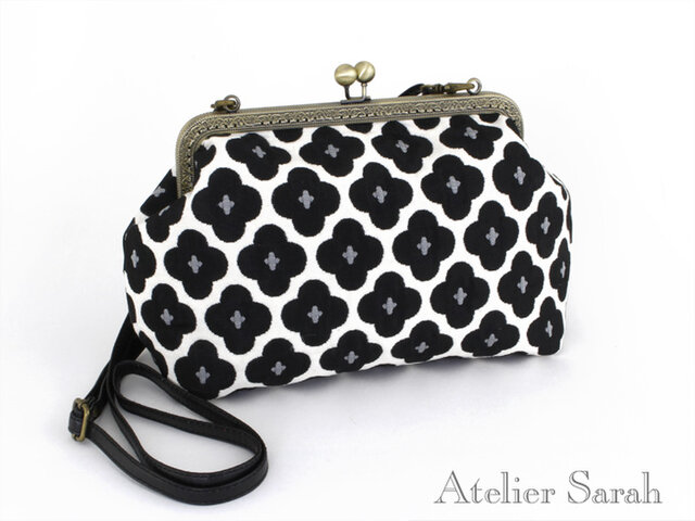 がま口ポーチ*フランス生地*薔薇の口金12.5 | iichi 日々の