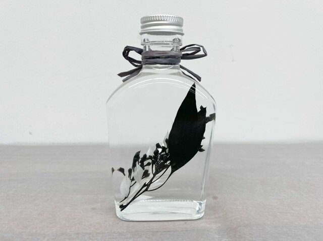 ハーバリウム NavyChic | iichi 日々の暮らしを心地よくする