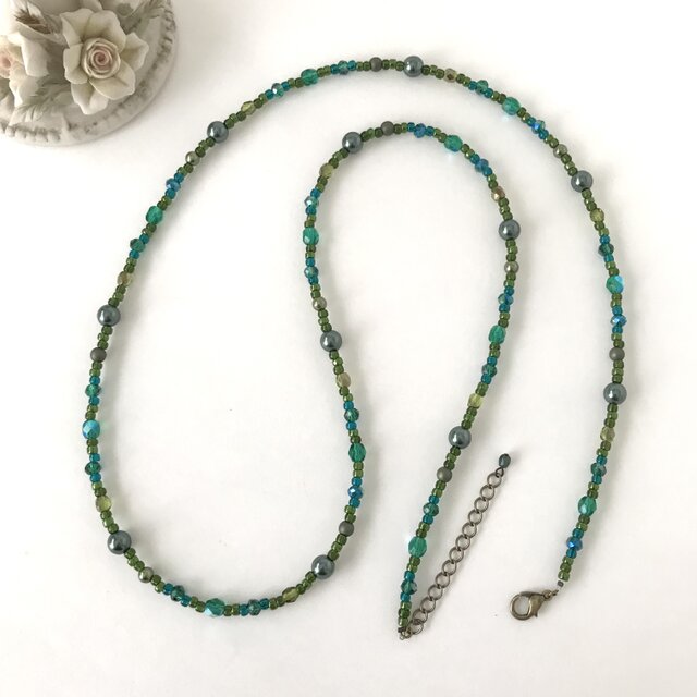 エメラルドグリーン の 一連 ロングネックレス 緑 パール チェコガラス