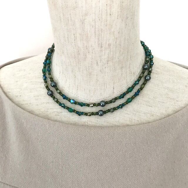 エメラルドグリーン の 一連 ロングネックレス 緑 パール チェコガラス