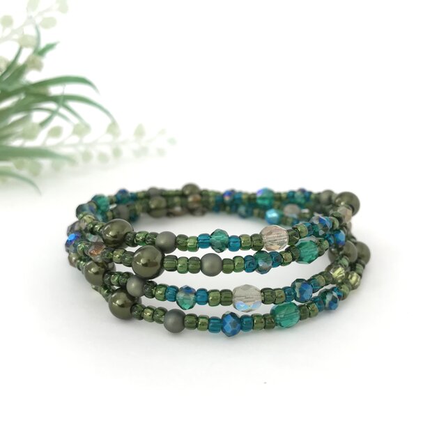 エメラルドグリーン の 一連 ロングネックレス 緑 パール チェコガラス