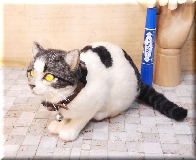 羊毛フェルト 猫 キジシロ猫さん キジ白 ねこ ネコ 猫フィギュア