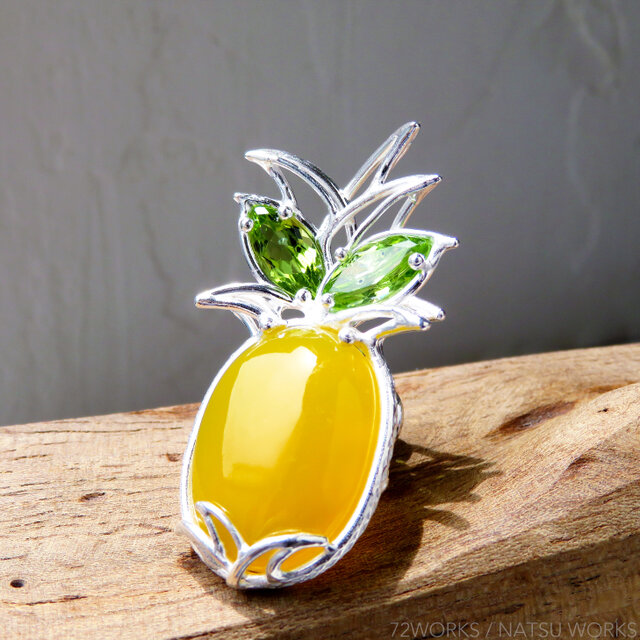 アゲート & ペリドット ブローチ ＊ Agate & Peridot Brooch