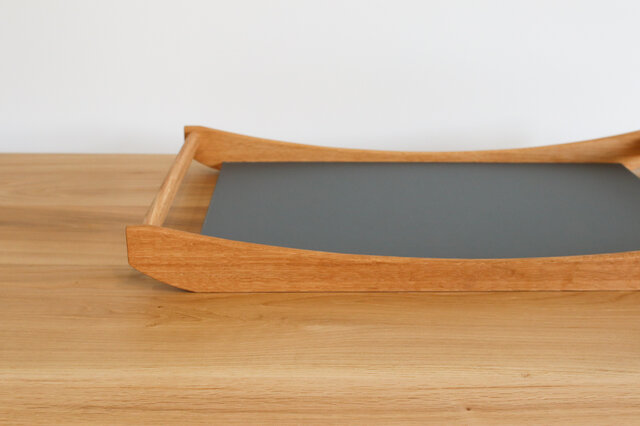 サービングトレイ（ダークグレイ） | iichi 日々の暮らしを心地よく
