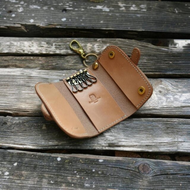 本革手縫いのベルトキーケース【受注製作】 | iichi 日々の暮らしを