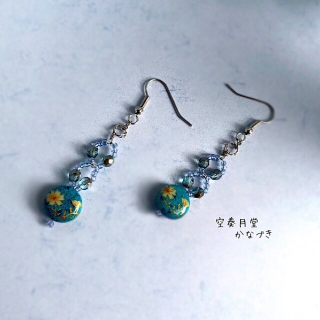 和花柄ビーズのキラキラピアス Iichi ハンドメイド クラフト作品 手仕事品の通販