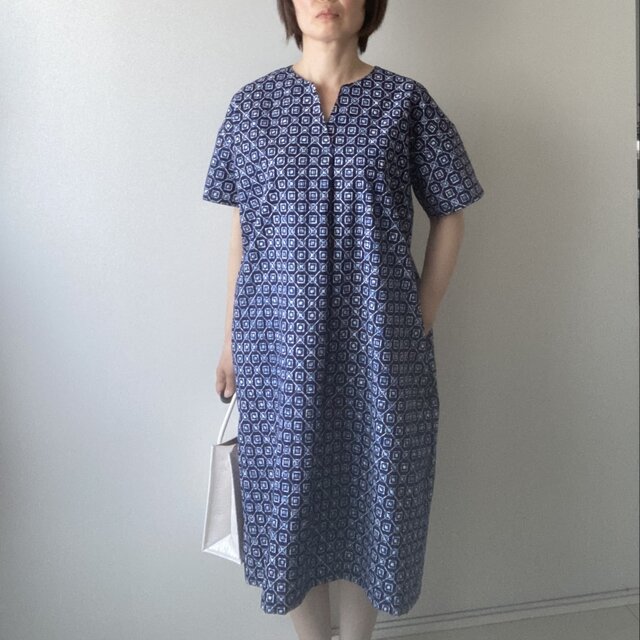 浴衣ワンピース　角繋ぎ紺と青