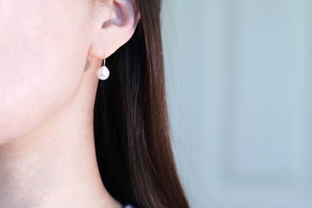 送料無料】K10 国産アコヤバロックパール ピアス ペア | iichi