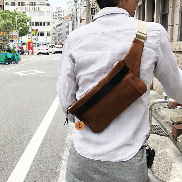 pappa :柿渋(倉敷帆布×栃木レザーボディバッグ)受注製作の画像1枚目