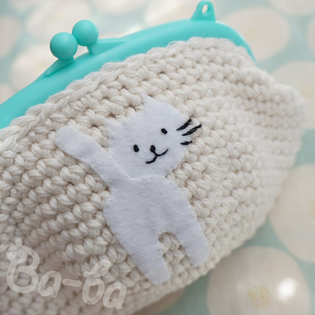 ばあば作♪ふりかえるシロのラク軽がま口（みんと・C1457）