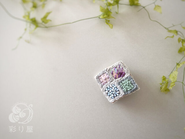 ブローチ【紫陽花】紫の画像1枚目
