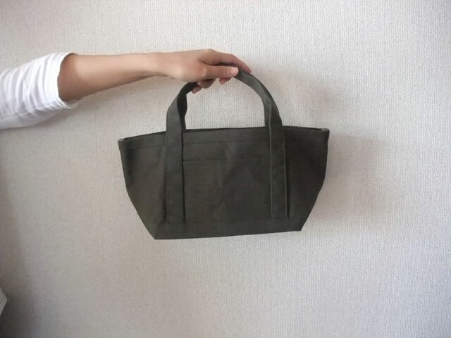 オリーブ smallサイズ パラフィン帆布トートバックの画像1枚目