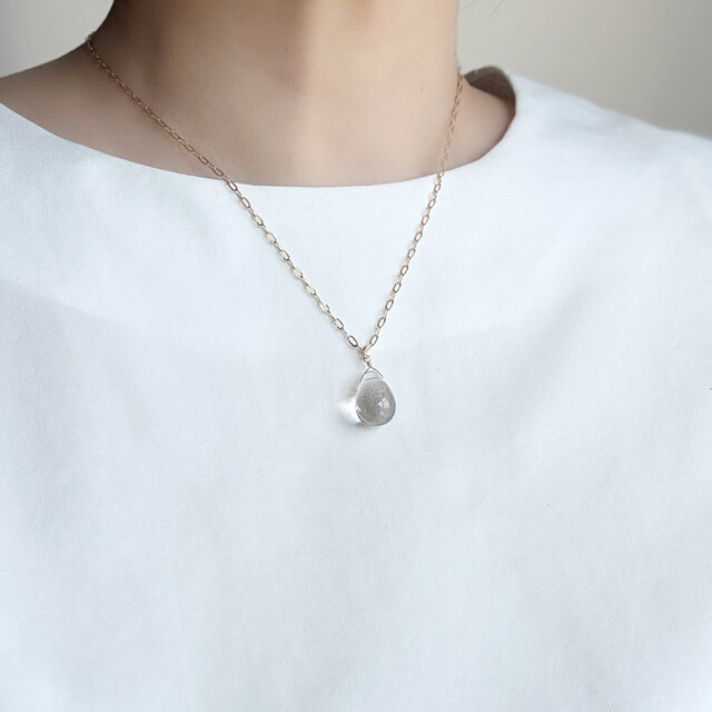 大粒クリスタルクォーツ ネックレス｜水晶 ドロップ 透明感 上品 4月