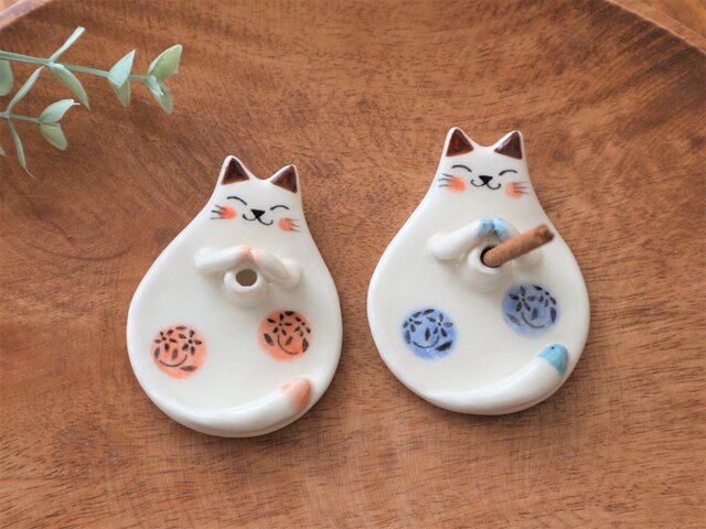 陶器で作った 猫のお香立て① | iichi 日々の暮らしを心地よくするハンドメイドやアンティークのマーケットプレイス