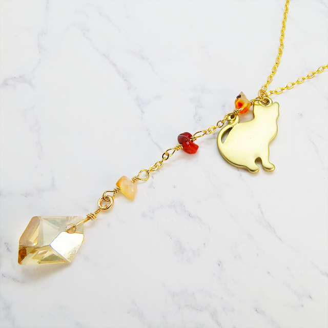 猫シルエットモチーフネックレス スワロフスキー・クリスタル（ゴールドシャドー） カーネリアン 14KGF ゴールドフィルド