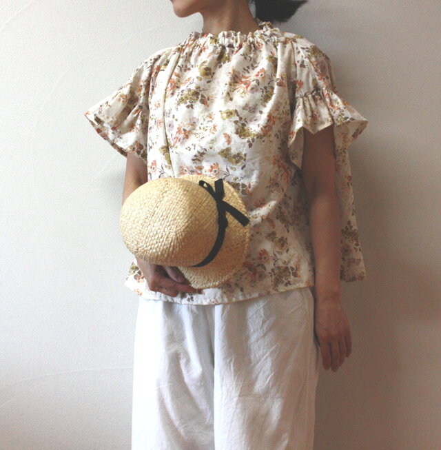 sale!! アンティークフラワー　ギャザーネックプルオーバー