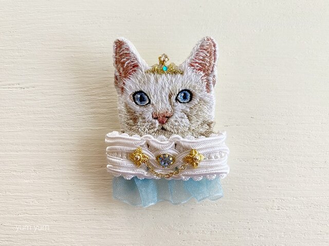 高貴なお猫様刺繍ブローチ27 Iichi ハンドメイド クラフト作品 手仕事品の通販