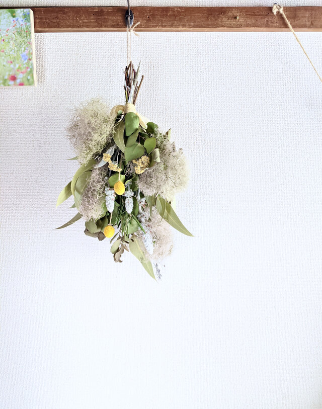 SALE‼︎スモークツリーとユーカリ、グラスペディアを使った素朴で涼しげなドライフラワー・スワッグ！