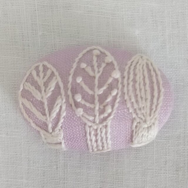葉っぱの刺繍ブローチ▪北欧風  [leaf]