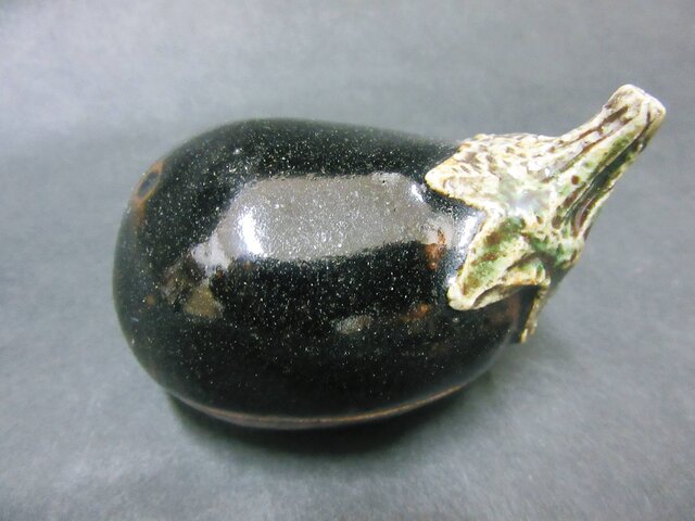 繊細彫刻 唐木 紅木 なす　木彫 蓋物 香合 香道具 繊細彫刻 唐木 紅木 なす 木彫 蓋物 香合 香道具