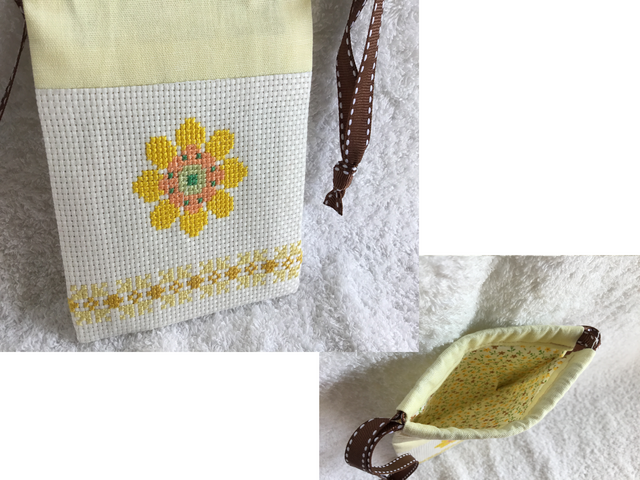 クロスステッチのたて長巾着（三色展開） | iichi 日々の暮らしを