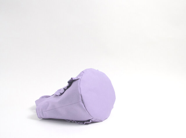 フリー出品　フリルが主役のフラップファスナー付トート　ミストラベンダー フリー出品 フリルが主役のフラップファスナー付トート ミスト