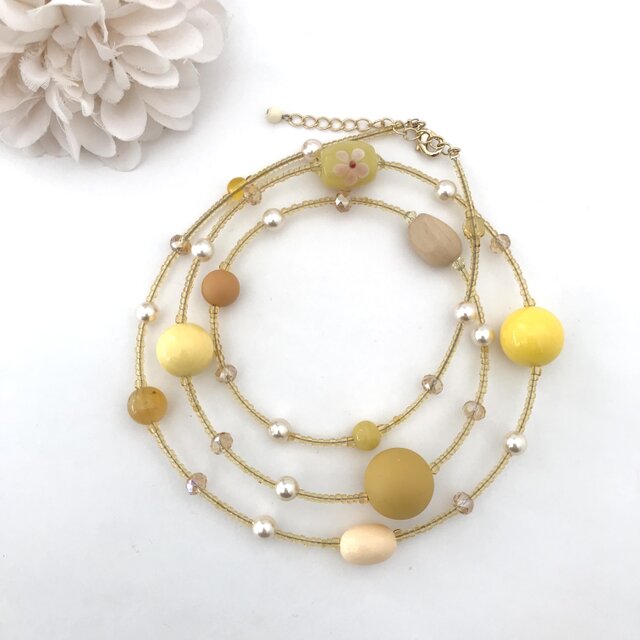 マスタード イエローの大ぶりロングネックレス | iichi 日々の暮らしを