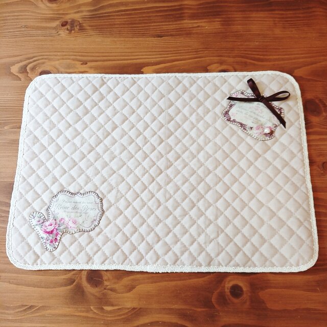 薔薇のアップリケ♪キルティングランチョンマット