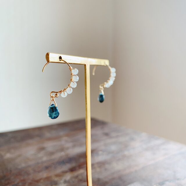 送料無料/ピアス/14kgf/London blue topaz/moon stoneの画像1枚目