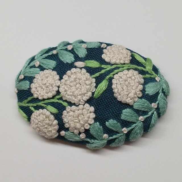 草花の刺繍ブローチ【botanical】
