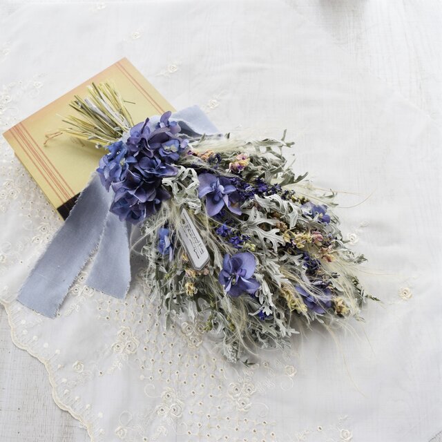 夏の夜空みたいなスワッグ☆彡（ブルーの紫陽花とスティファ）