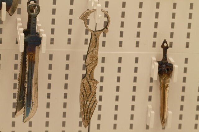 サバイバルナイフVer. 3ミニチュア武器アクセサリー サバイバルナイフVer. 3ミニチュア武器アクセサリー | iichi